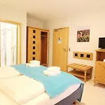 فندق Alte Schmiede *